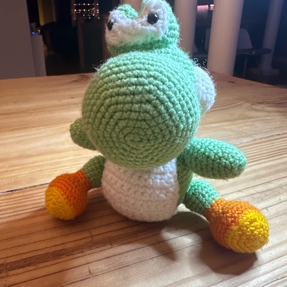 Crochet Yoshi - Picture 8 of 8